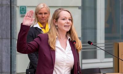 Foto van Sanne tijdens de eedaflegging