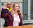 Foto van Sanne tijdens de eedaflegging